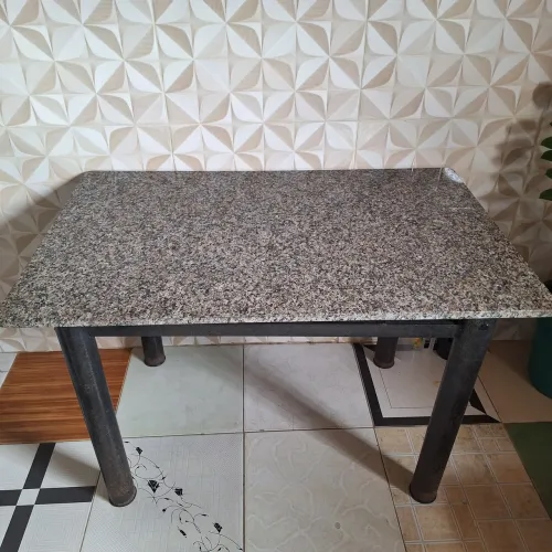 Mesa de mármore