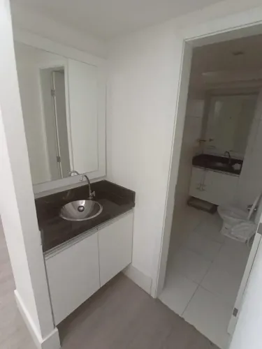 sala em em Boa viagem para locação R$ 2.800,00 com taxas.