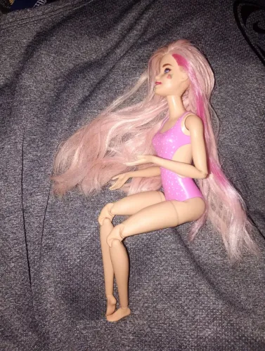 Barbie Pop Reveal Fruit Series Morango  - Boneca Articulada