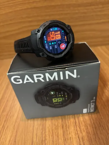Relógio Garmin Instinct 3 - AMOLED 