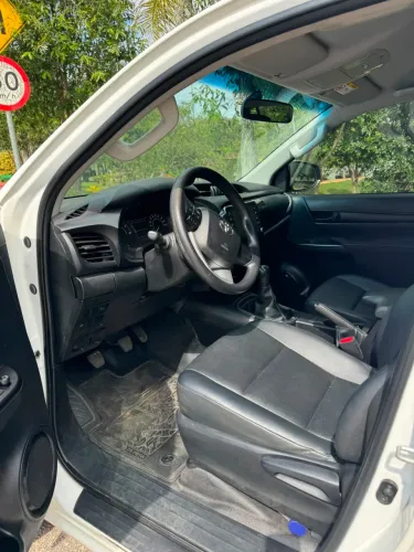 Toyota Hilux CD 4X4 2.8 Diesel Mec. 2023
