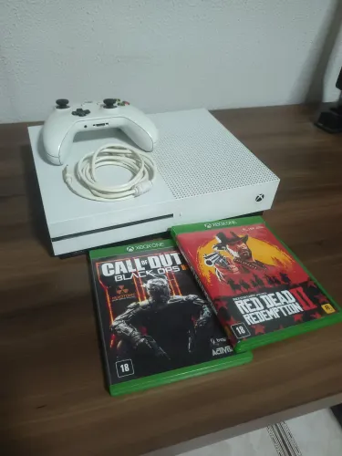 Vendo Xbox One S 1TB (usado)