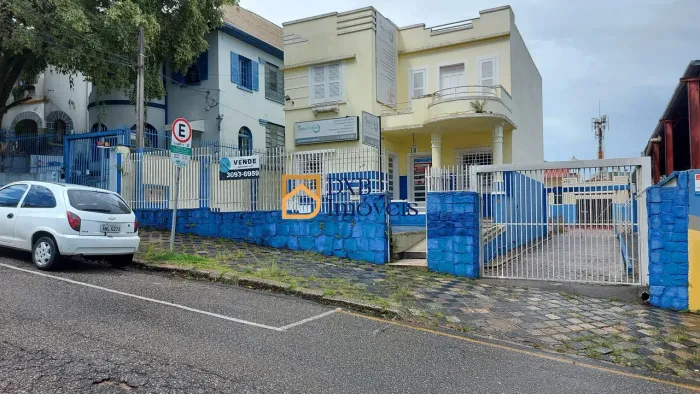 Casa com 6 dormitórios à venda no Largo da Ordem com 311 m² por R$ 1.482.570,00 - Centro -
