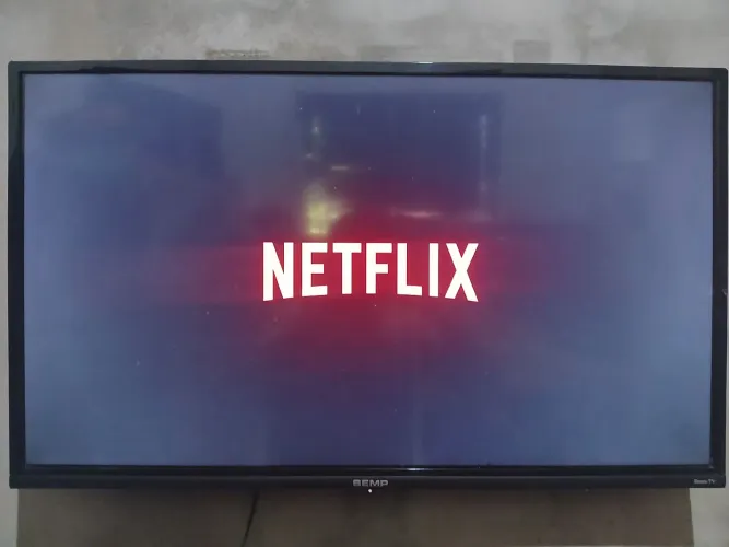 TV semp 32 polegadas
