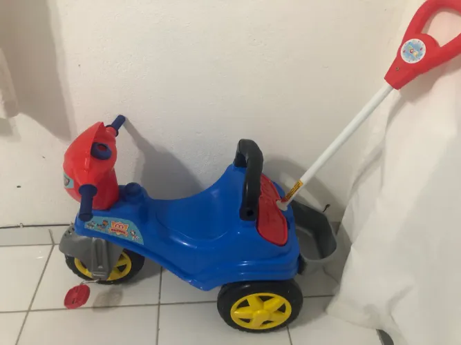 Carrinho de Passeio e pedal infantil Maral Baby