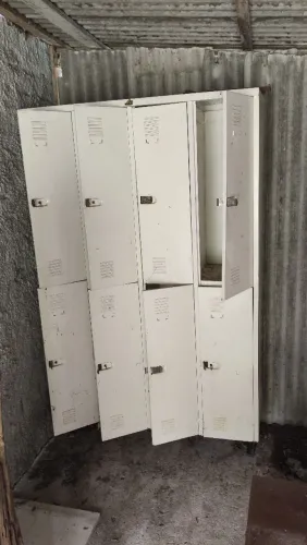 Vendo armário vestiário