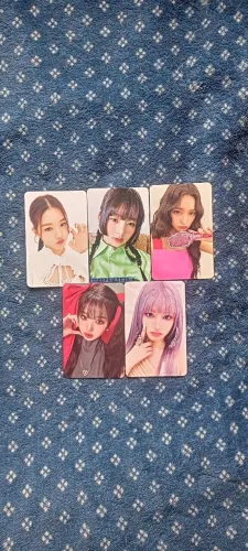 5 photocards do IVE - 4 regulares e 1 pob da rei