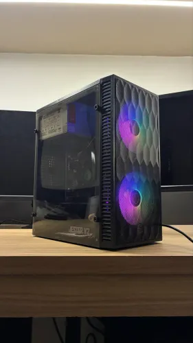 PC GAMER i5 3º / 8GB RAM / GT 610 1GB + SSD!! - Perfeito Estado!!