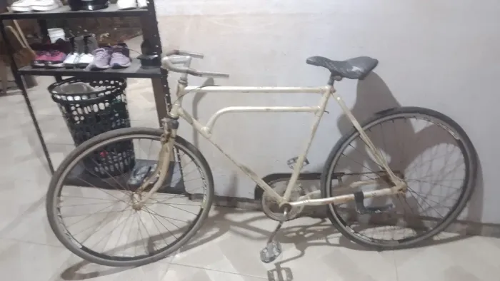 Vendo bicicleta antiga de Corrida