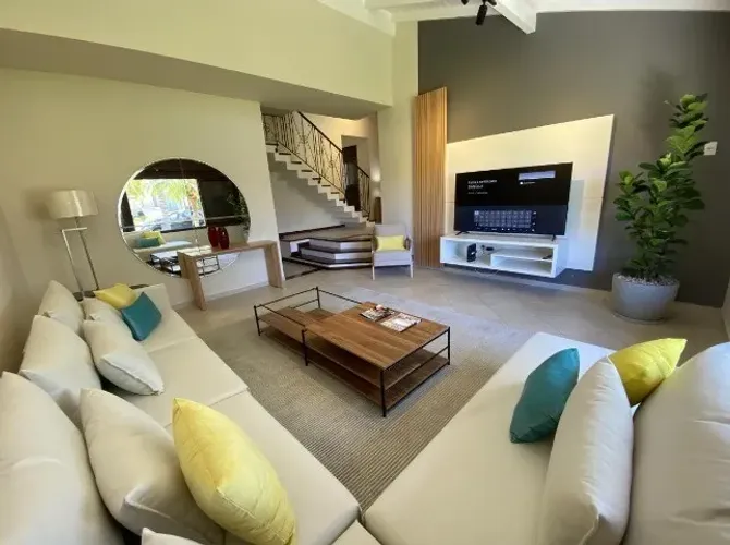 Casa para Venda em Florianópolis, Jurerê Internacional, 4 dormitórios, 2 suítes, 5 banheir
