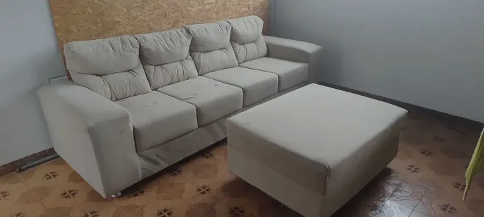 Sofa 4 lugares + puff