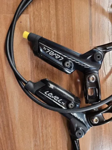 Par de freio Level TL usados ACEITO TROCA EM PEÇAS MTB