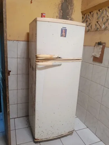 Geladeira Consul quebra galho funcionando perfeitamente 