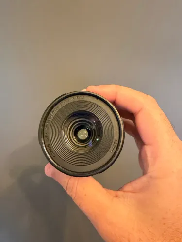 Lente Canon RF 55-210 com Parassol 