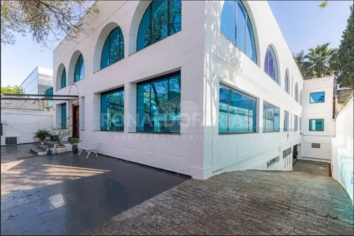 CASA COMERCIAL PARA LOCAÇAO DE ALTO PADRÃO NA REGIAÃO DA CIDADE JARDIM