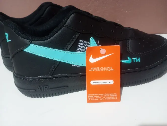 Vende-se tênis Nike.