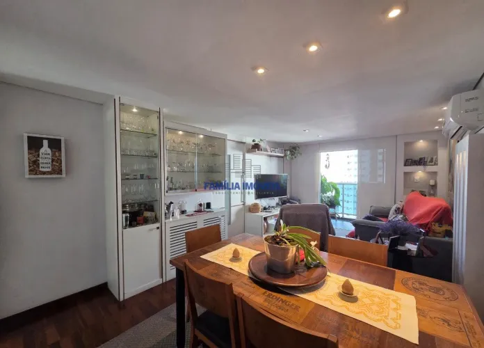 Apartamento à venda 2 quartos sacada Boqueirão Santos/SP