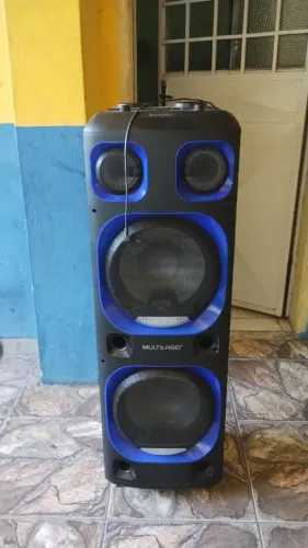 Vende-se esta Caixa de Som Multilaser Torre 2000w
