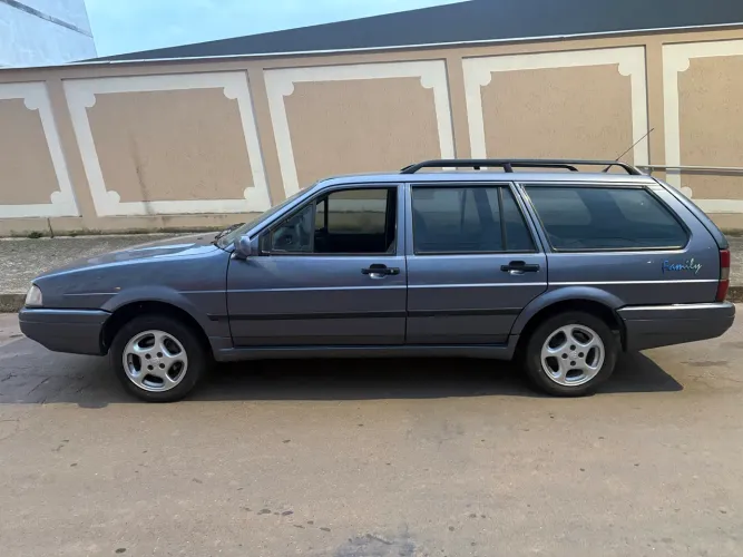 Volkswagen Quantum Glsi / GLS 1.8/sport/ Family 2.0 (álcool) 1997