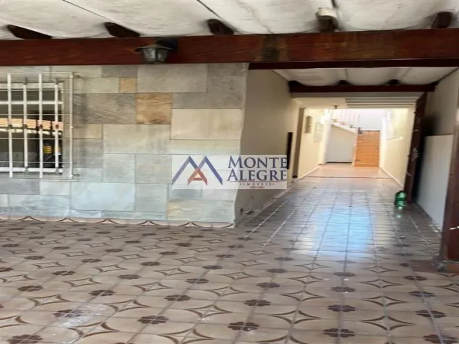 Sobrado à venda no Jardim Cupecê com 175 m² e 3 dormitórios/quartos disponíveis.