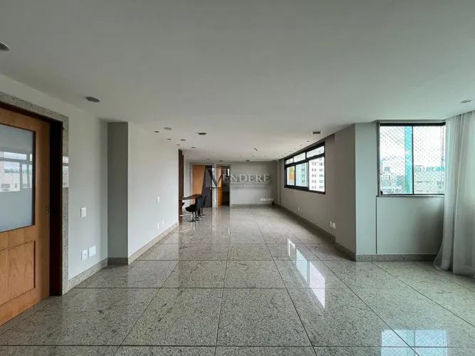 Apartamento de 176m² à venda no Belvedere