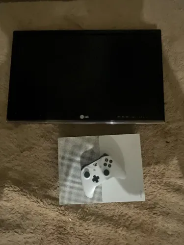 ? VENDO XBOX ONE S + TV/MONITOR LG 25? - R$ 1.900