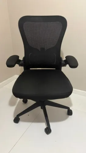 Cadeira Ergonômica DT3 Vita Preta - Excelente Estado
