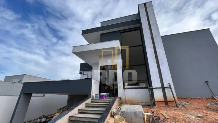Lançamento de casa linear de alto padrão com 4 dormitórios e Piscina no Viverde 1, Rio das