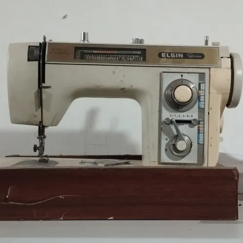 Máquina de costura doméstica singer
