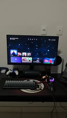 MONITOR AOC 180 hz QHD comprado a 1 mês!