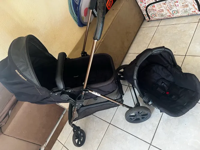 Vende-se carrinho Moisés com bebê conforto