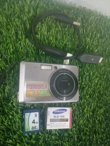 Camera Samsung ES60 