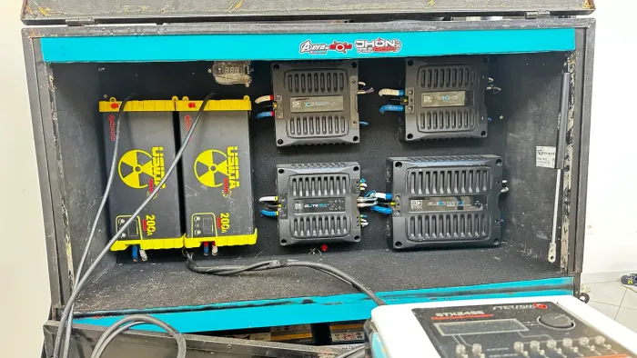 Vendo Som Automotivo.