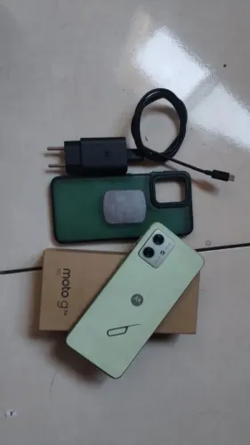 Vendo/troco moto g54 5g novinho com caixa e todos os acessórios originais