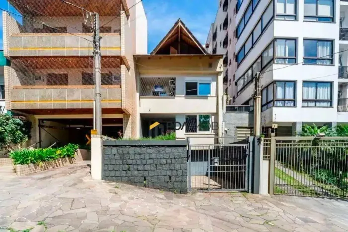 Casa com 4 dormitórios para alugar, 200 m² por R$ 13.645,00/mês - São João - Porto Alegre/