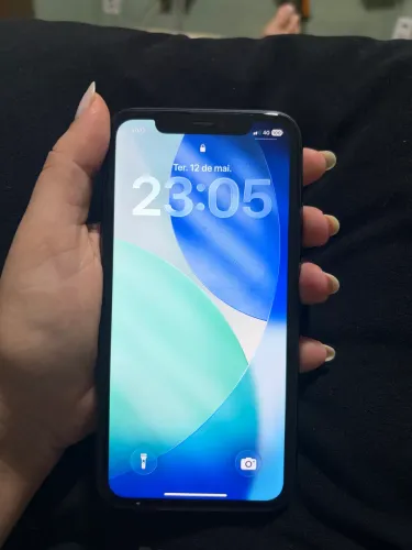 iPhone 11 + Capinha + Carregador original 