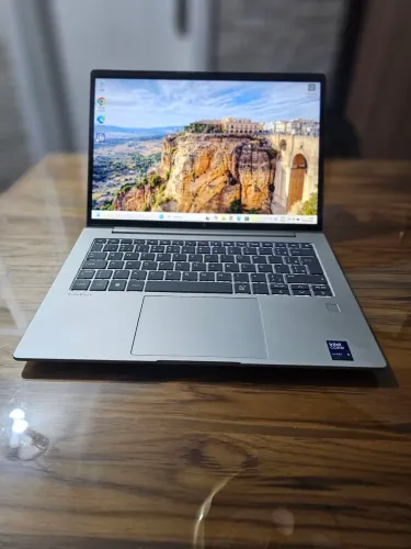 Notebook HP EliteBook core Ultra 5 235U 16gb DDR5 SSD 512GB Nvme FHD+ 15th gen