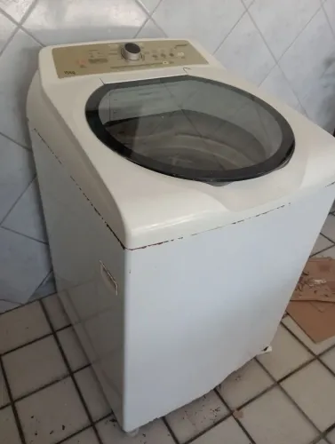 Vendo maquina de lavar 13kls com defeito....ideal para tirar peças