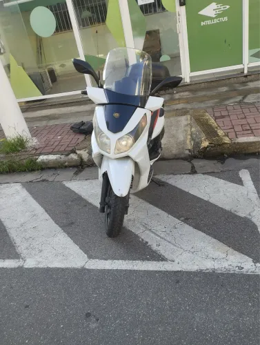 Vendo ou troco citycom 300i 2013 Niterói leia