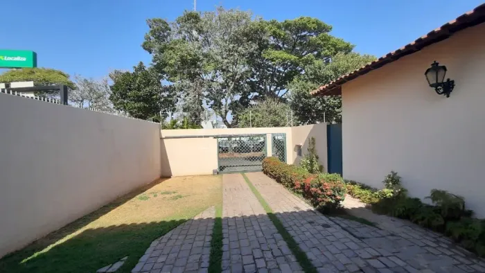 Casa de alto padrão com 5 dormitórios no Jardim Primavera, Araraquara