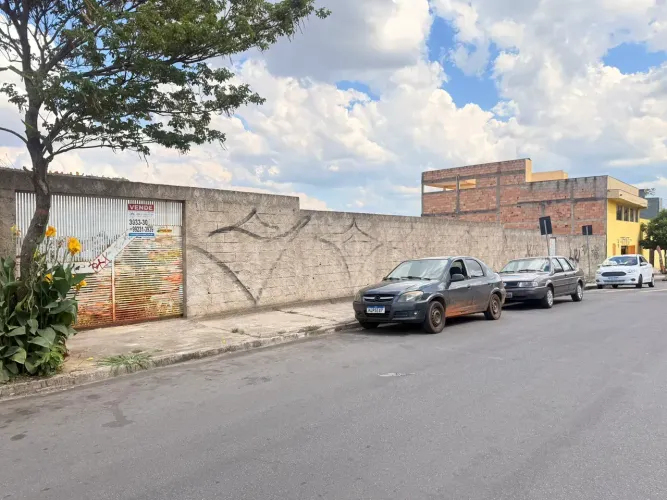Lote a venda no Céu Azul avalia permuta e parcelamento direto com proprietário