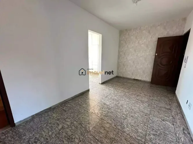 Apartamento com 3 Quartos, Suíte e Armários no Barreiro
