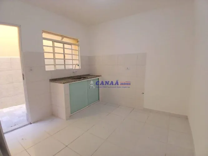 Kitnet com 1 dormitório para alugar, 28 m² por R$ 850,00/mês - Jardim Rosana - São Paulo/S