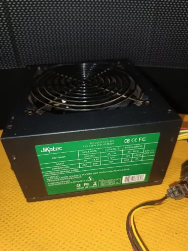 Fonte 420 watts sem conector para placa de vídeo.