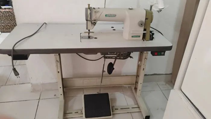 Máquina de costura 