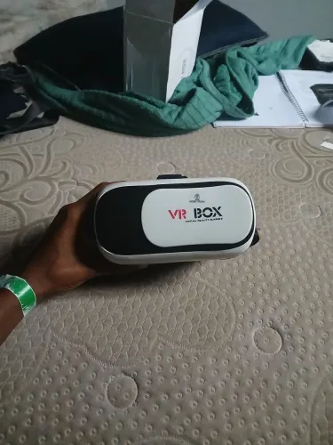 Óculos de realidade virtual em excelente estado. Compatível com Android.
