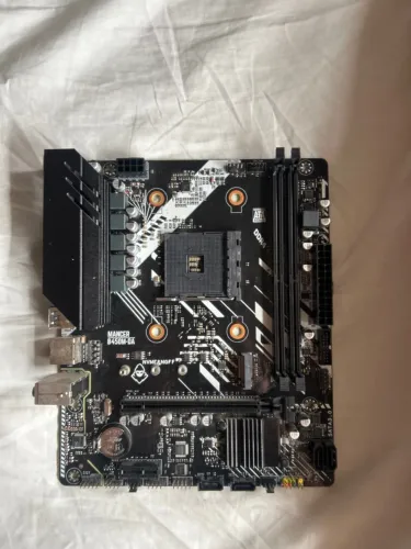Placa mãe B450m-da com defeito