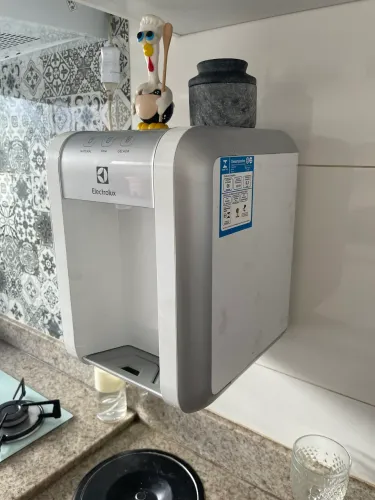 Purificador de água electrolux pe11b