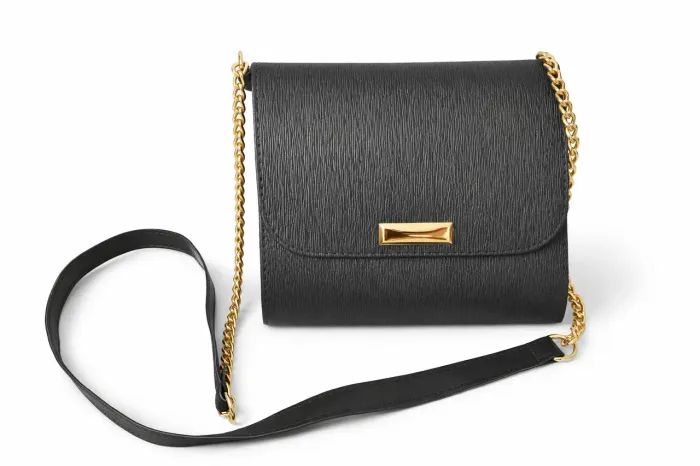 Bolsa preta tira colo