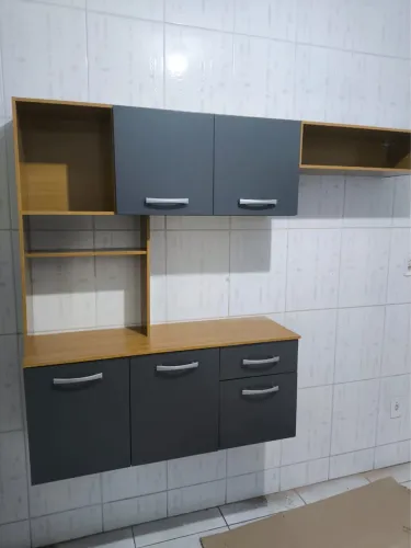 Cozinha Suspensa Disponível 